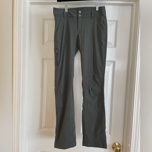 Columbia hiking pants, women’s size 2, gray, great condition!